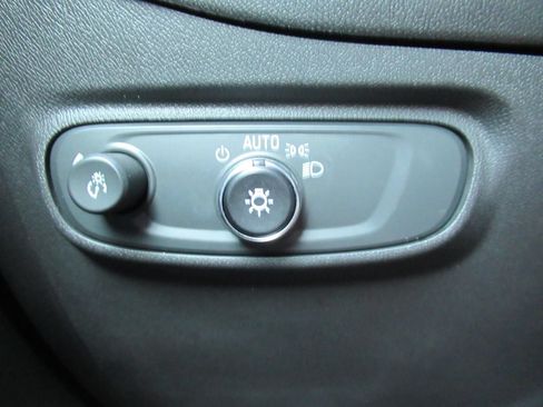 Used 2023 Chevrolet Equinox RS AWD/4WD image 22