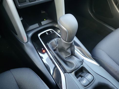 Used 2024 Toyota Corolla Cross LE image 28