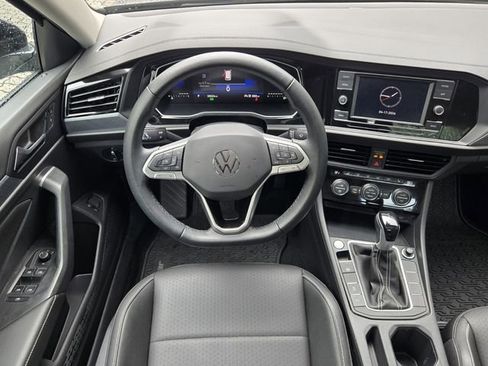 Certified 2024 Volkswagen Jetta SE FWD image 16