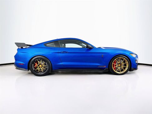 Used 2020 Ford Mustang Shelby GT500 w/ Carbon Fiber Track Pack RWD image 30