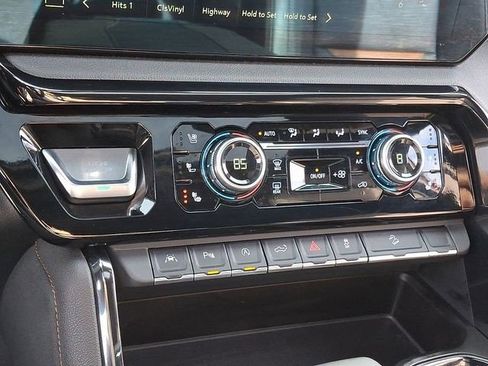 Certified 2023 GMC Sierra 1500 AT4 w/ AT4 Preferred Package image 15