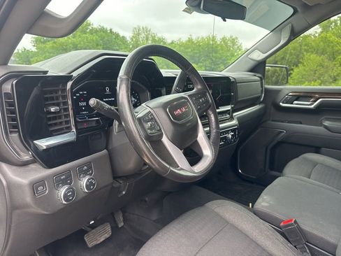 Used 2022 GMC Sierra 1500 SLE AWD/4WD image 10
