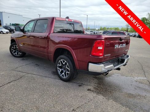 Used 2025 RAM 1500 Laramie AWD/4WD image 5