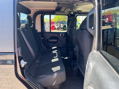Used 2020 Jeep Gladiator Sport w/ Quick Order Package 24S image 18