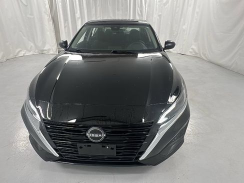 Used 2024 Nissan Altima 2.5 S image 8