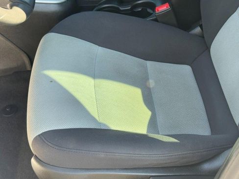 Used 2014 Chevrolet Cruze LS FWD image 21