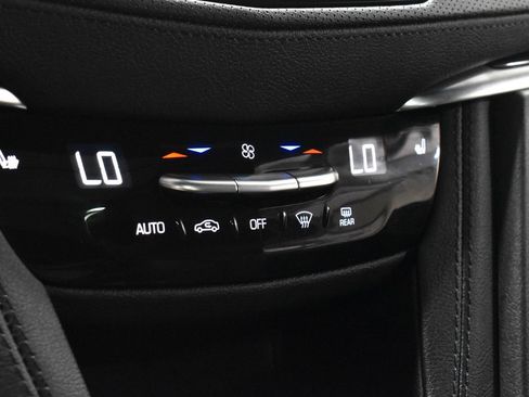 Certified 2025 Cadillac XT5 Premium Luxury w/ LPO, Floor Liner Package FWD image 19