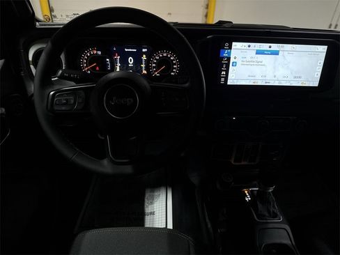 New 2026 Jeep Gladiator Sport image 18