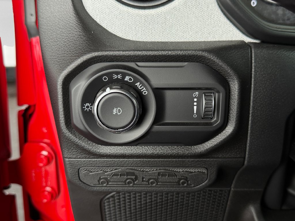 Used 2025 Jeep Wrangler Unlimited Sport AWD/4WD image 24