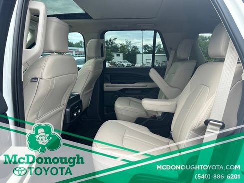 Used 2024 Ford Expedition Platinum AWD/4WD image 10