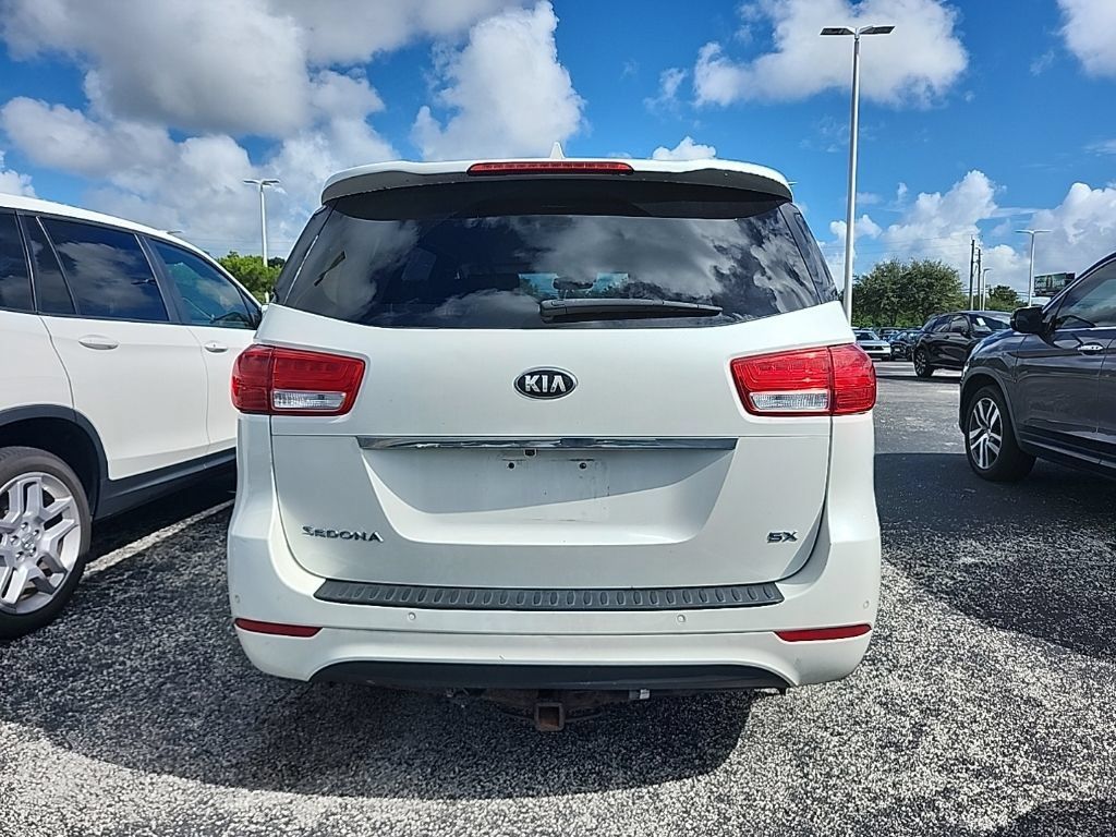 Used 2016 Kia Sedona SX FWD image 4