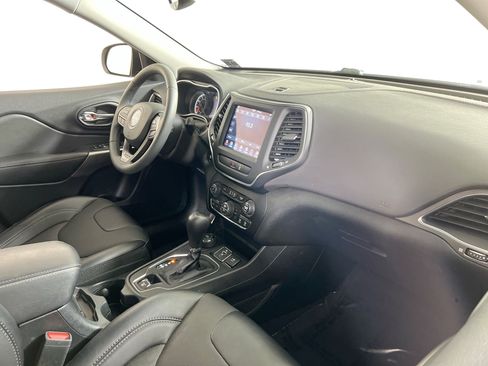 Used 2022 Jeep Cherokee Latitude Lux w/ Mopar Interior Package AWD/4WD image 27