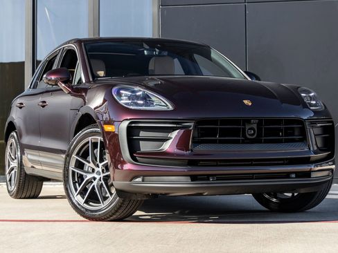 Certified 2026 Porsche Macan AWD/4WD image 6