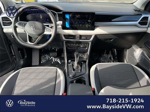 New 2026 Volkswagen Taos SE image 12