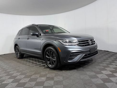 Used 2024 Volkswagen Tiguan SE FWD image 4