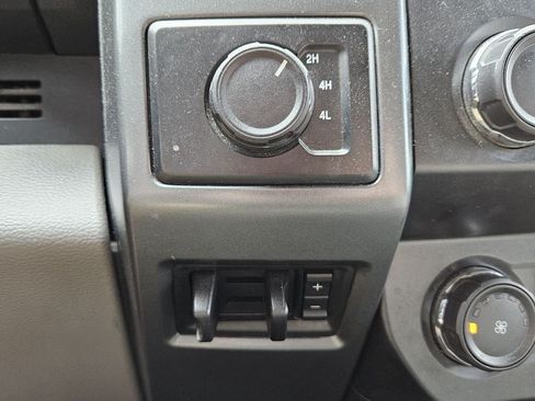 Used 2021 Ford F350 XLT AWD/4WD image 19