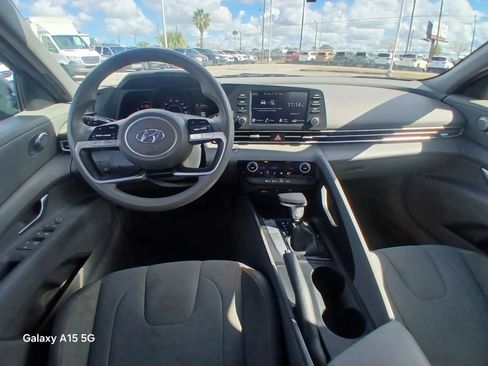 Used 2023 Hyundai Elantra SEL image 23