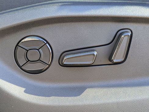 New 2026 Volkswagen Tiguan SE R-Line FWD image 25
