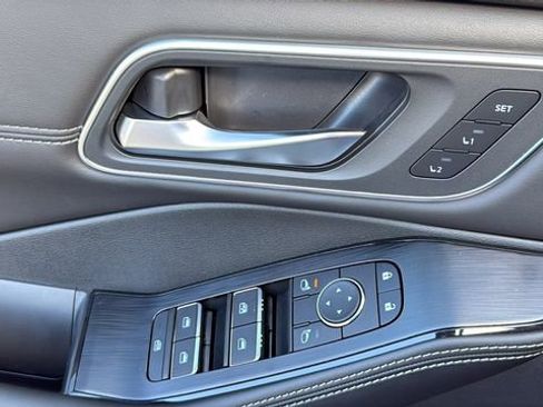 New 2026 Nissan Rogue Platinum image 22