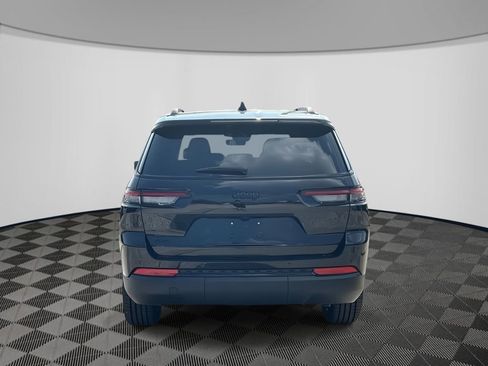 New 2025 Jeep Grand Cherokee L Altitude image 3