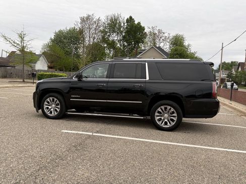 Used 2015 GMC Yukon XL Denali w/ Touring Package AWD/4WD image 18