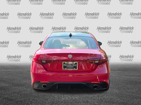 Used 2018 Alfa Romeo Giulia Ti Sport w/ Quick Order Package 22S Sport AWD/4WD image 9