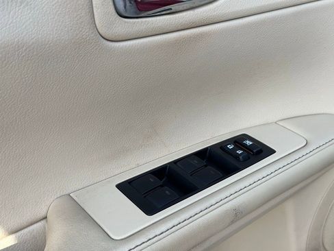 Used 2014 Lexus ES 300h w/ Luxury Package w/Bamboo Trim FWD image 18