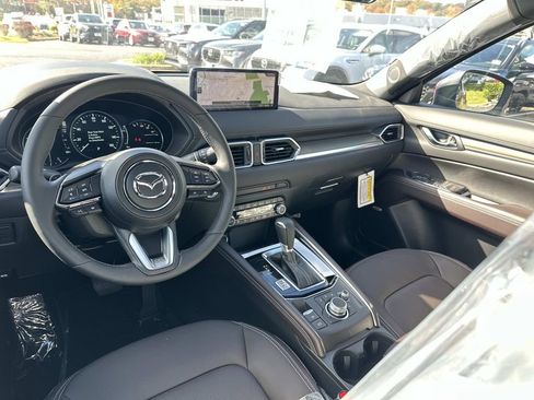 New 2025 MAZDA CX-5 Signature image 2