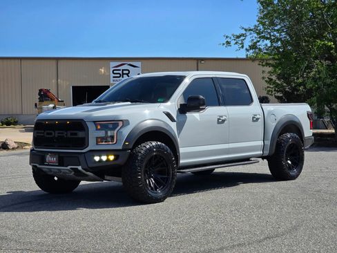 Used 2017 Ford F150 Raptor w/ Equipment Group 802A Luxury AWD/4WD image 20