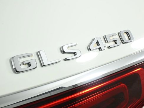 Used 2020 Mercedes-Benz GLS 450 4MATIC image 28