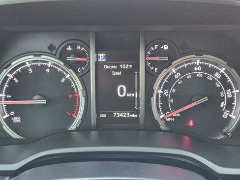 Used 2022 Toyota 4Runner TRD Off-Road AWD/4WD image 11