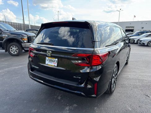 Used 2026 Honda Odyssey Elite image 8