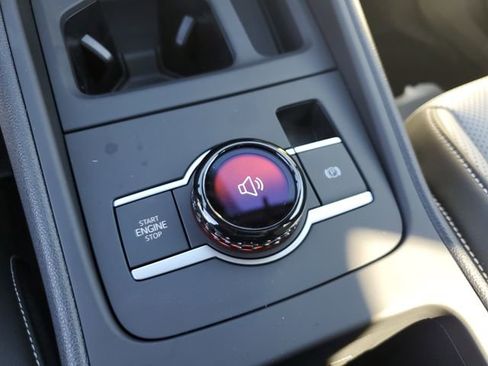New 2026 Volkswagen Tiguan SE R-Line FWD image 23
