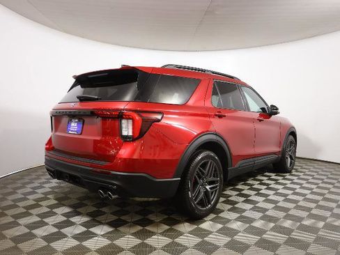 Certified 2025 Ford Explorer ST image 5