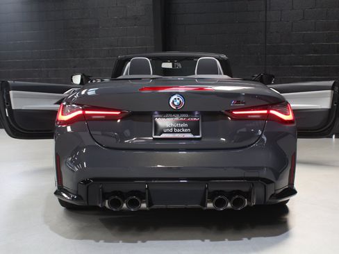 Used 2022 BMW M4 xDrive Competition AWD/4WD image 17