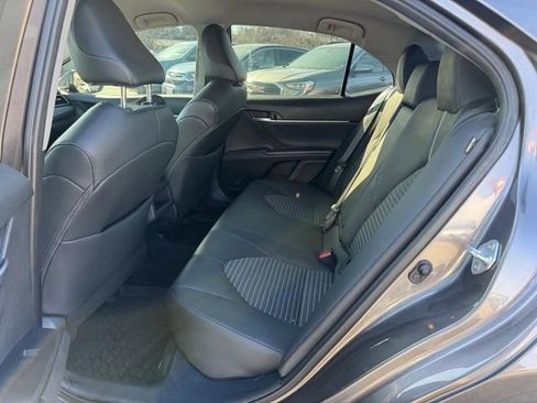 Used 2023 Toyota Camry SE image 6