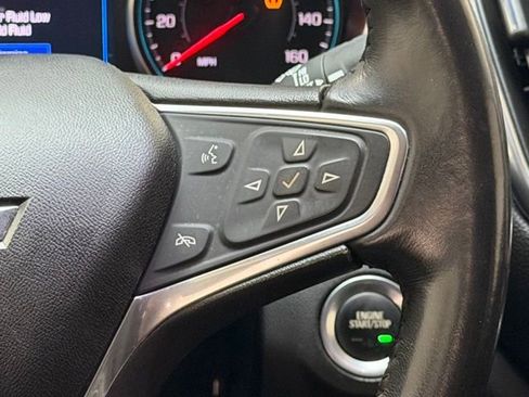 Used 2020 Chevrolet Equinox LT FWD image 16