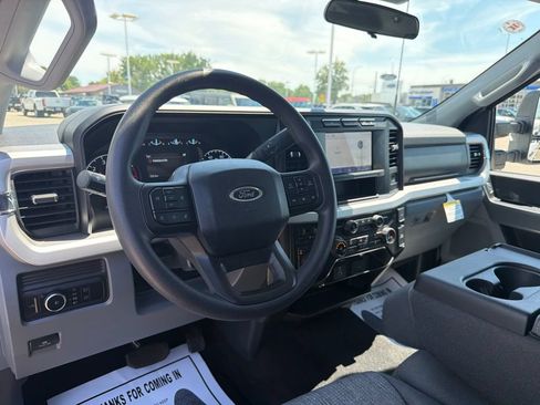 Used 2024 Ford F350 XLT w/ 360-Degree Camera Package AWD/4WD image 20