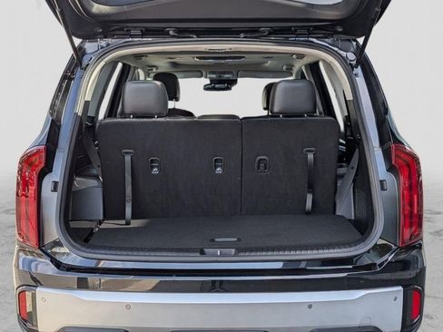 Certified 2024 Kia Telluride S w/ S Sunroof Package AWD/4WD image 9