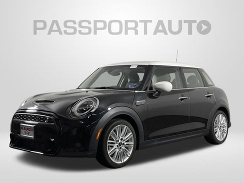 Used 2024 MINI Cooper S FWD image 1