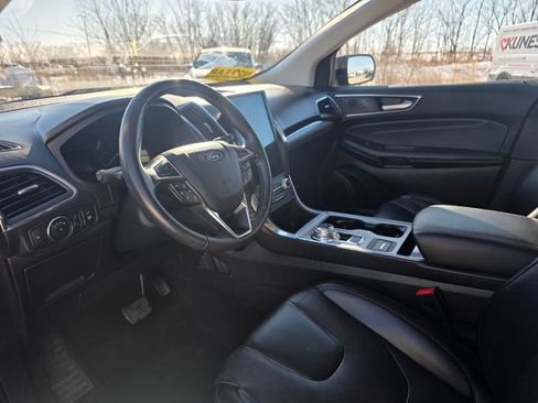 Used 2022 Ford Edge Titanium w/ Equipment Group 301A AWD/4WD image 25
