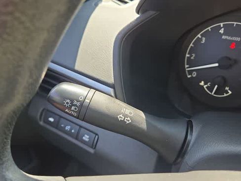 Used 2024 Nissan Altima 2.5 S FWD image 25