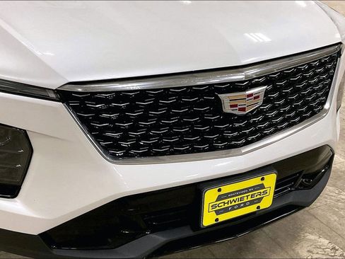 Used 2024 Cadillac XT4 Premium Luxury image 28