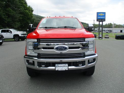 Used 2018 Ford F250 Lariat w/ Lariat Ultimate Package AWD/4WD image 2