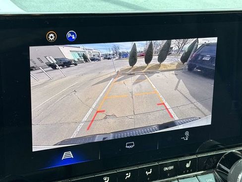 Used 2024 Chevrolet Colorado ZR2 w/ Safety Package image 16