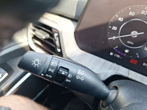 Used 2025 Kia Telluride SX FWD image 19