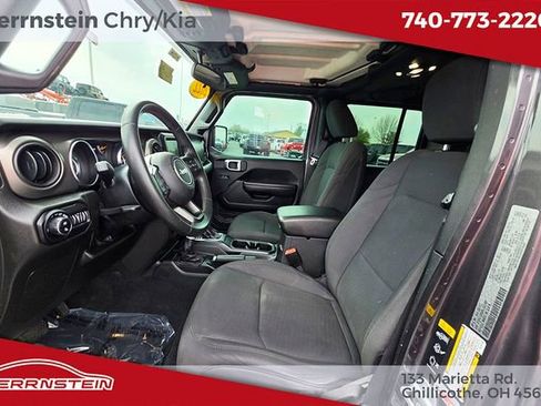 Used 2022 Jeep Gladiator Sport image 20