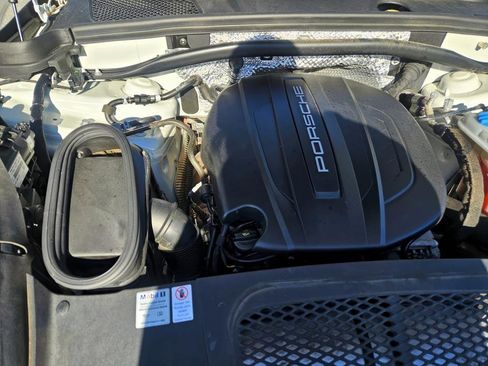 Used 2018 Porsche Macan image 19