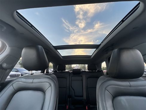 Certified 2022 Lincoln Corsair AWD w/ Premium Package image 16