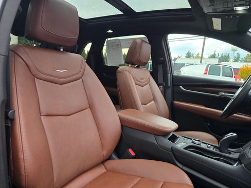 Used 2024 Cadillac XT5 Premium Luxury w/ Technology Package image 10